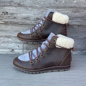 SOREL HARLOW LACE COZY Womens Ankle Boot
